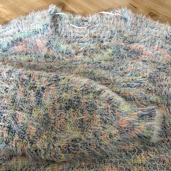 FREE PEOPLE sweater - Picture 3 of 4